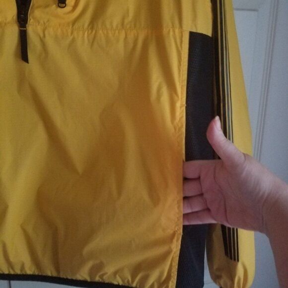 Old Navy Gold and Black Shell with 3 Pockets Size Large - Picture 3 of 8